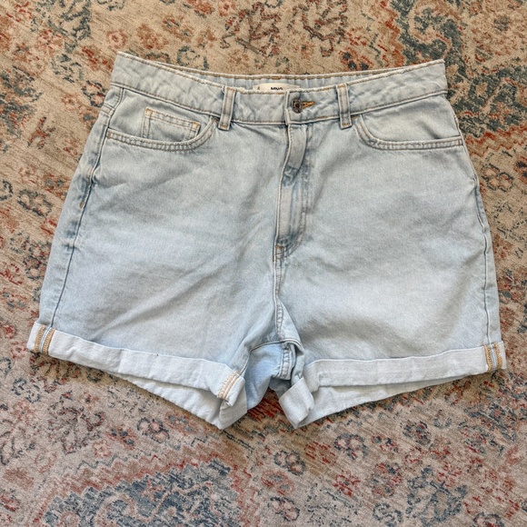 Mango MNG Mom80 Denim Shorts | 12 | Light Wash - Picture 3 of 8